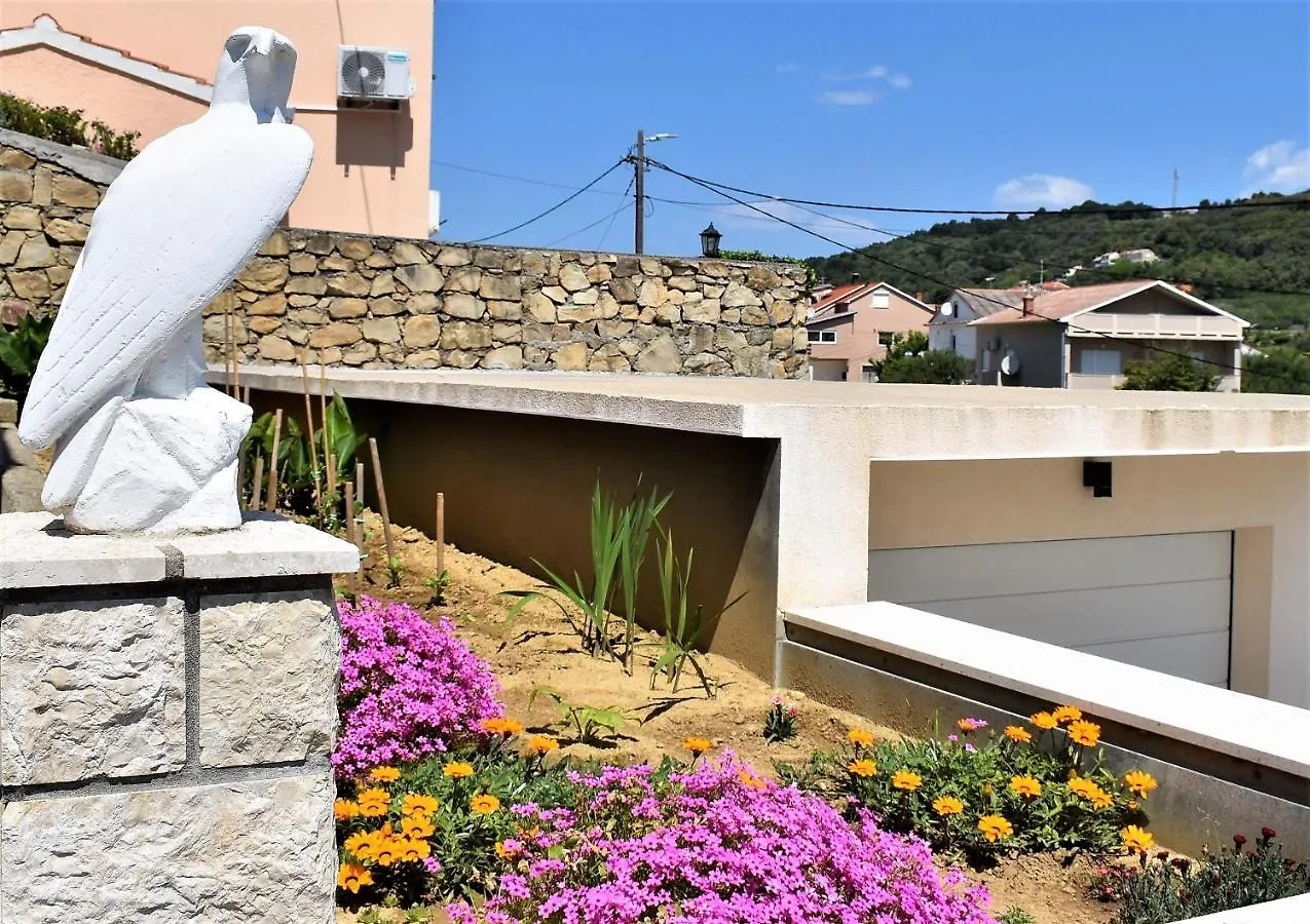게스트하우스 Rooms In Family House Vera Mundanije